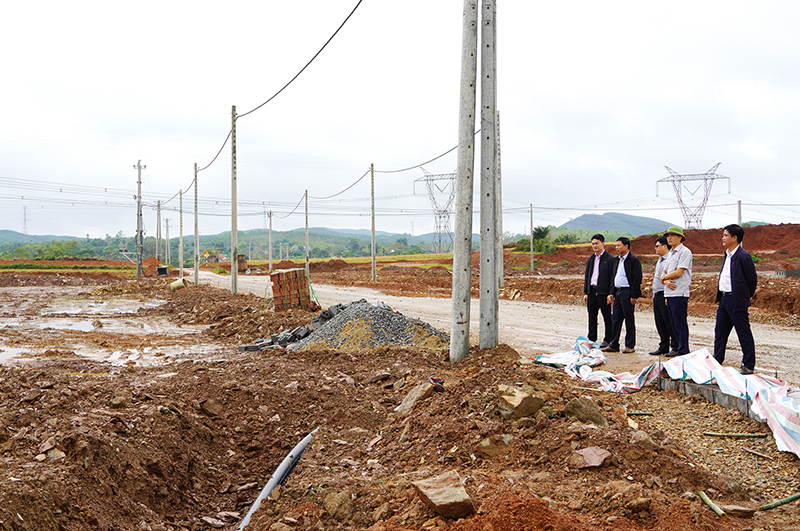 Xã Phú Định đang tập trung hoàn thiện các công việc còn lại của khu tái định cư trên địa bàn xã. 