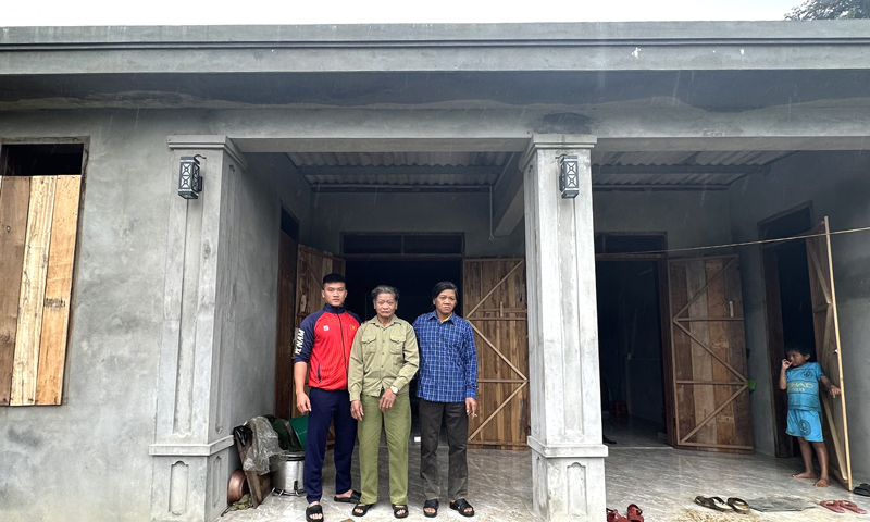 Tết này, gia đình VĐV Trương Xuân Nguyên sum vầy trong ngôi nhà mới khang trang, kiên cố.