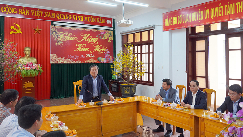 Đồng chí Bí thư Tỉnh ủy gửi lời chúc năm mới mới an khang thịnh vượng, hạnh phúc, thành công đến toàn thể cán bộ, đảng viên và nhân dân huyện Minh Hóa
