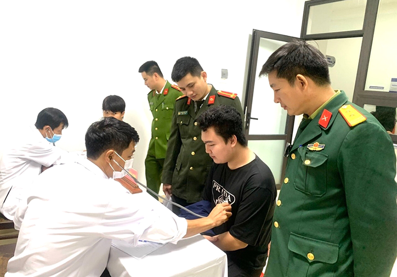 Hội đồng Nghĩa vụ quân sự huyện Quảng Ninh, tỉnh Quảng Bình tổ chức khám sức khỏe nghĩa vụ quân sự và công an nhân dân năm 2024. 