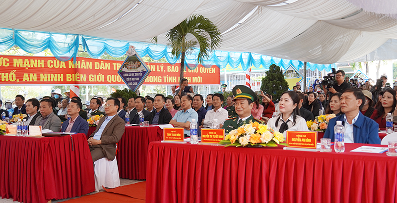 Các đại biểu tham dự ngày hội.