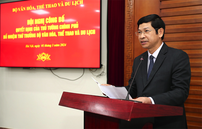 Tân Thứ trưởng Bộ Văn hóa, Thể thao và Du lịch Hồ An Phong phát biểu nhận nhiệm vụ.