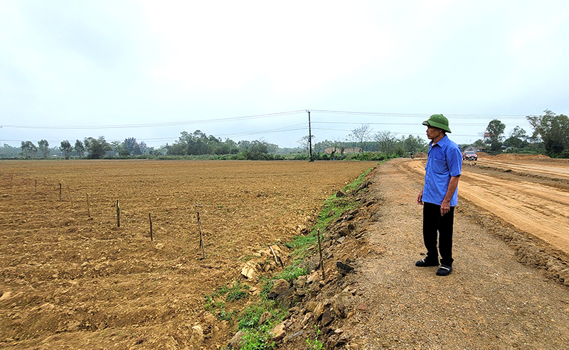 Vùng đất Nương Cò, nơi gia đình ông Hoàng Văn Thụ được UBND huyện Bố Trạch cấp “sổ đỏ” từ năm 2006.
