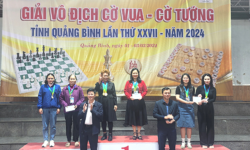 Những  "bông hồng " mê cờ tướng giành thành tích cao tại giải vô địch cờ vua-cờ tướng tỉnh Quảng Bình lần thứ XXVII năm 2024.