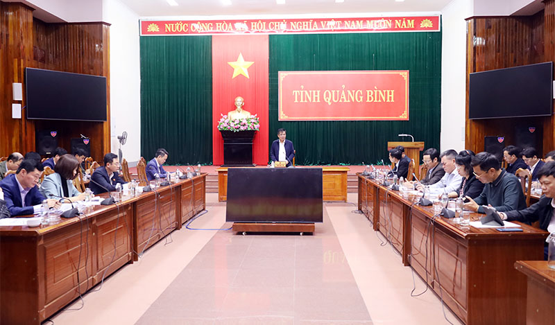 Đồng chí Đoàn Ngọc Lâm, Phó Chủ tịch Thường trực UBND tỉnh chủ trì hội nghị