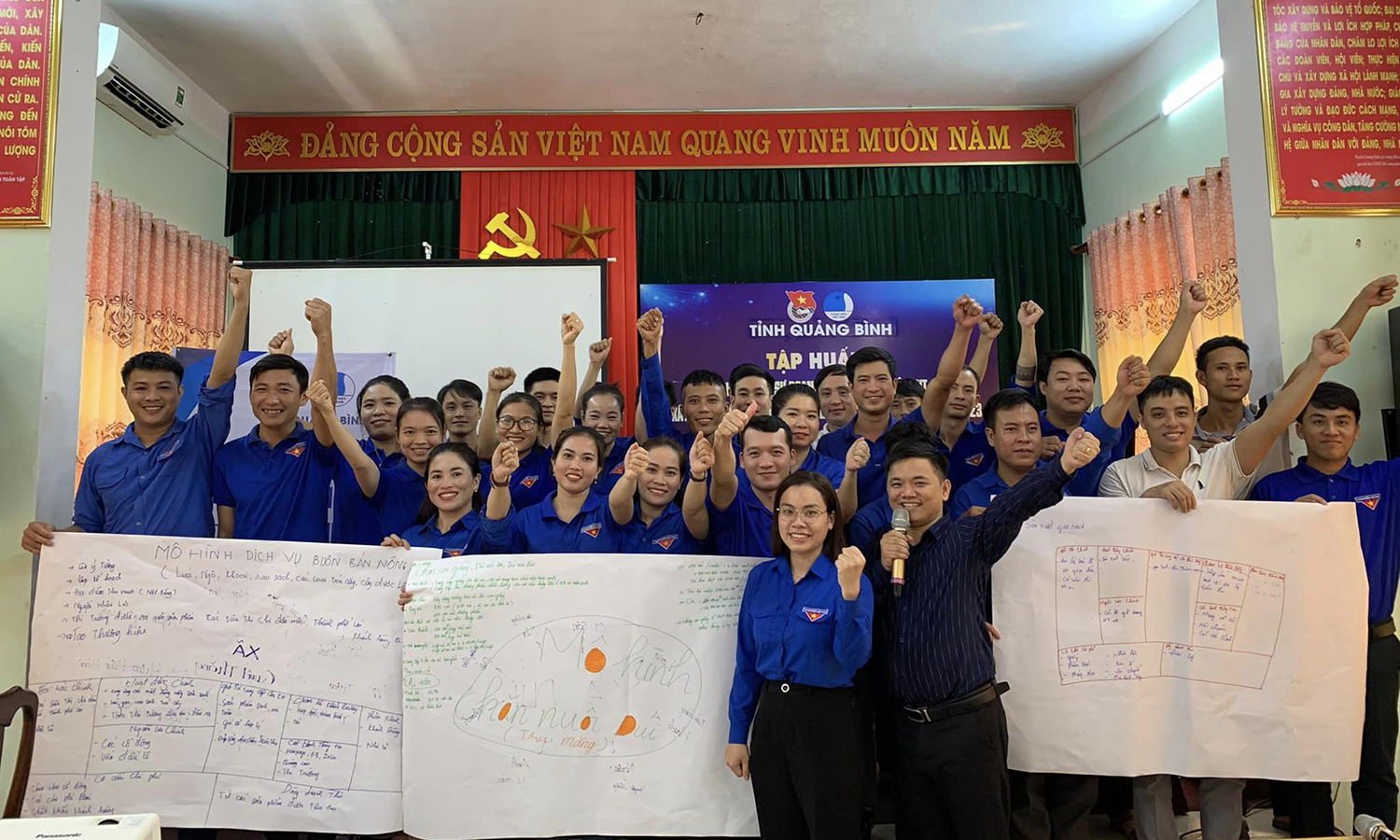 Tập huấn khởi nghiệp, khởi sự doanh nghiệp, thành lập tổ hợp tác, hợp tác xã và xây dựng mô hình phát triển kinh tế cho thanh niên huyện Tuyên Hóa.