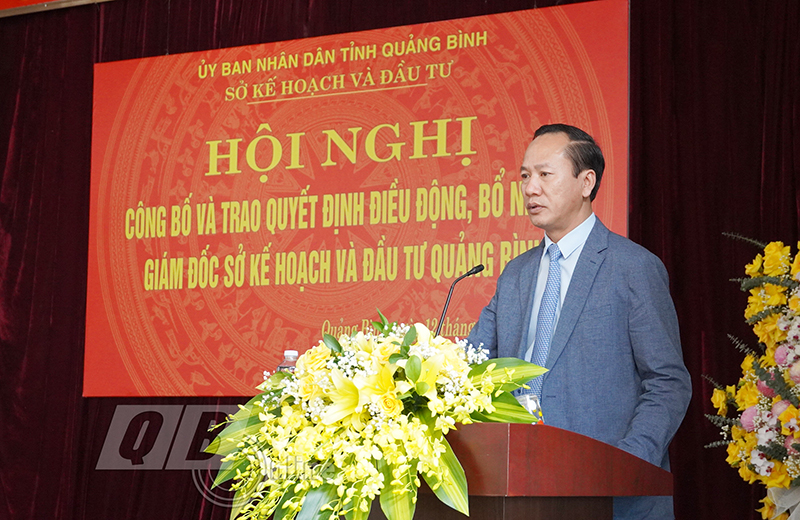 đồng chí Giám đốc Sở Kế hoạch và Đầu tư Nguyễn Xuân Đạt phát biểu nhận nhiệm vụ.
