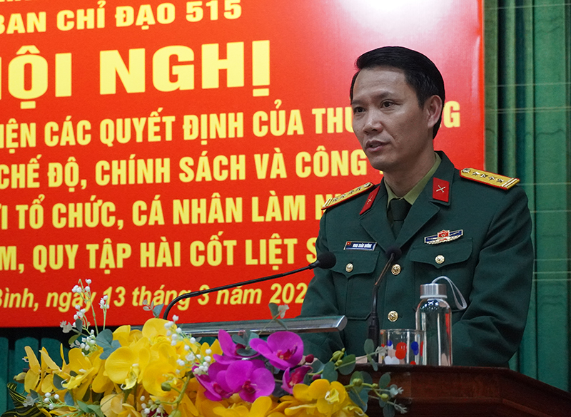 Đại tá Đinh Xuân Hướng, Chính ủy Bộ CHQS tỉnh phát biểu khai mạc và chủ trì hội nghị.