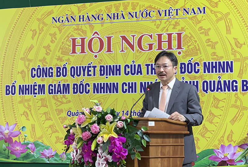 Đồng chí Giám đốc NHNN-Chi nhánh Quảng Bình Lương Hải Lưu phát biểu nhận nhiệm vụ.