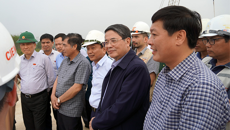 Đồng chí Phó Chủ tịch Quốc hội Nguyễn Đức Hải ghi nhận và đánh giá cao những kết quả tích cực mà Quảng Bình và các đơn vị đạt được trong thực hiện dự án