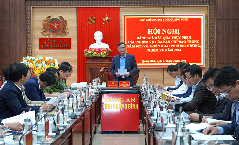 Đồng chí Chủ tịch UBND tỉnh Trần phát biểu chỉ đạo tại hội nghị.