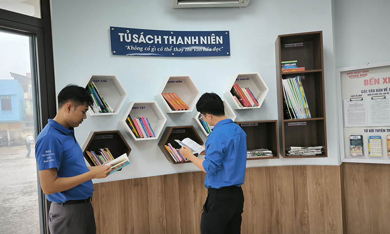 “Tủ sách thanh niên” tại các bến xe kỳ vọng sẽ mang lại một diện mạo mới cho không gian văn hóa đọc.