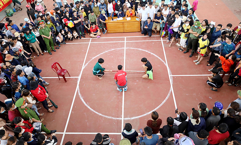 Một trận thi đấu thể thao truyền thống tại Tuần lễ Văn hóa-Thể thao-Du lịch và Hội rằm tháng ba Minh Hóa năm 2023.