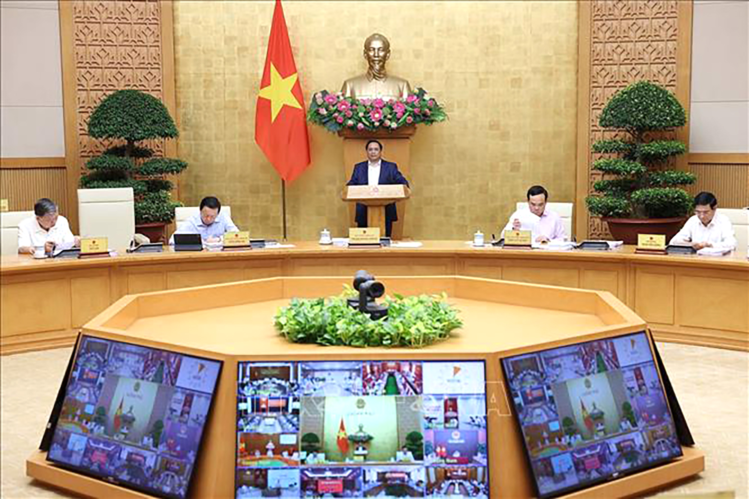 Thủ tướng Phạm Minh Chính chủ trì phiên họp Chính phủ thường kỳ tháng 3/2024 và hội nghị Chính phủ với địa phương. Ảnh: Dương Giang/TTXVN
