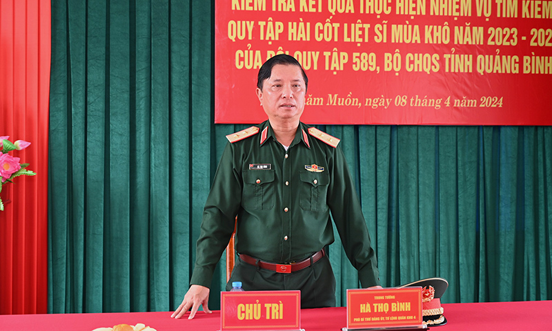 Đồng chí Trung tướng Hà Thọ Bình, Tư lệnh Quân khu 4 chủ trì kiểm tra tại Đội quy tập 589.