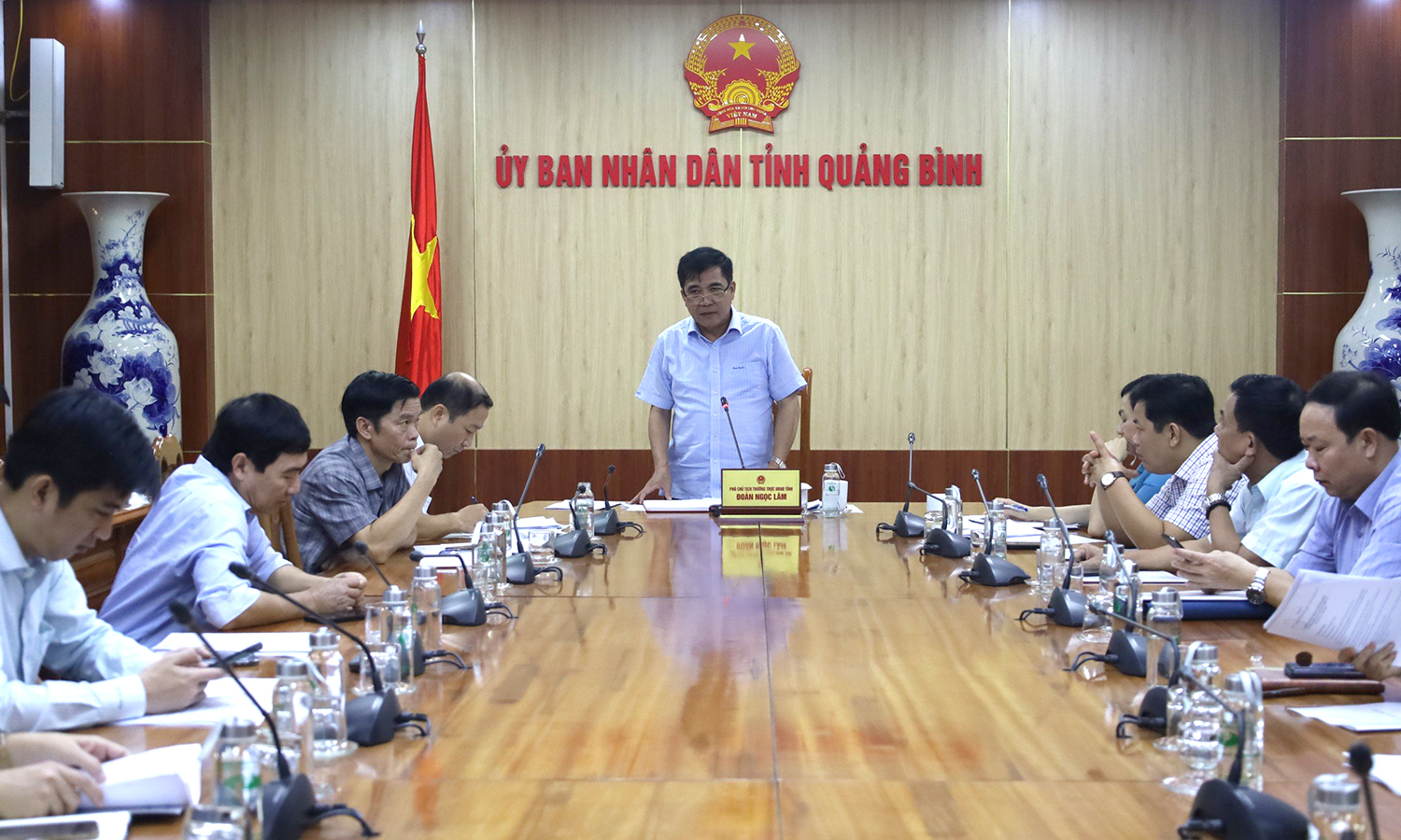 Đồng chí Phó Chủ tịch Thường trực UBND tỉnh, Trưởng BCĐ Đại hội đại biểu các DTTS tỉnh Đoàn Ngọc Lâm phát biểu tại cuộc họp.