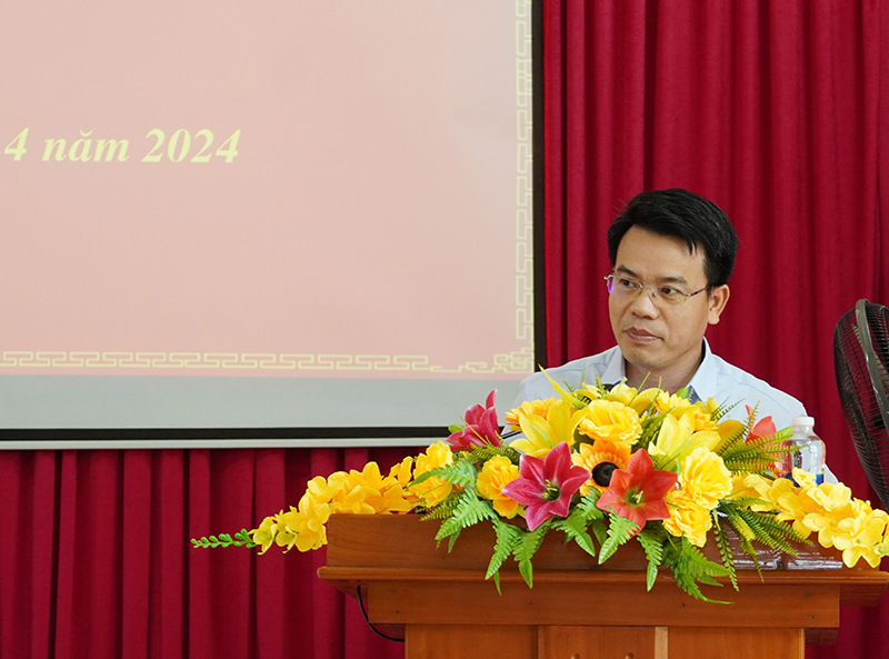 Đồng chí Bí thư Huyện ủy Lệ Thủy Phan Thanh Cường tại hội nghị.
