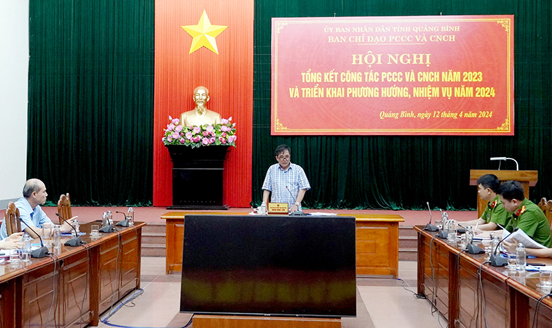Đồng chí Đoàn Ngọc Lâm, Phó Chủ tịch Thường trực UBND tỉnh phát biểu chỉ đạo tại hội nghị