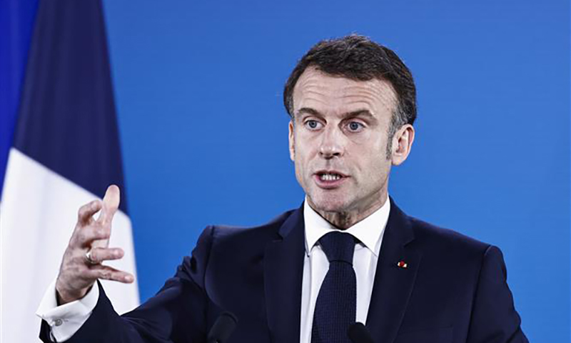 Tổng thống Pháp Emmanuel Macron phát biểu trong cuộc họp báo ở Brussels, Bỉ ngày 22/3/2024. Ảnh: AFP/TTXVN