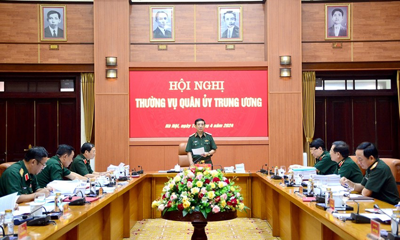 Đại tướng Phan Văn Giang, Ủy viên Bộ Chính trị, Phó Bí thư Quân ủy Trung ương, Bộ trưởng Bộ Quốc phòng chủ trì Hội nghị Thường vụ Quân ủy Trung ương.