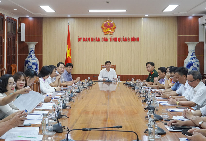 Tại điểm cầu Quảng Bình, hội nghị do đồng chí Phạm Văn Năm, Giám đốc sở GTVT, Phó Trưởng Ban thường trực Ban ATGT chủ trì.