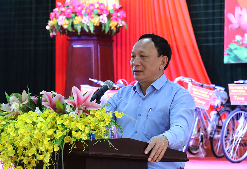 Đồng chí Phó Bí thư Thường trực Tỉnh ủy Trần Hải Châu phát biểu tại lễ phát động. 