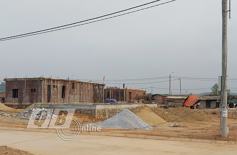 Khu tái định cư xã Phú Định (Bố Trạch) đã có 9 hộ dân đến xây dựng nhà ở, 1 hộ chuẩn bị khởi công.