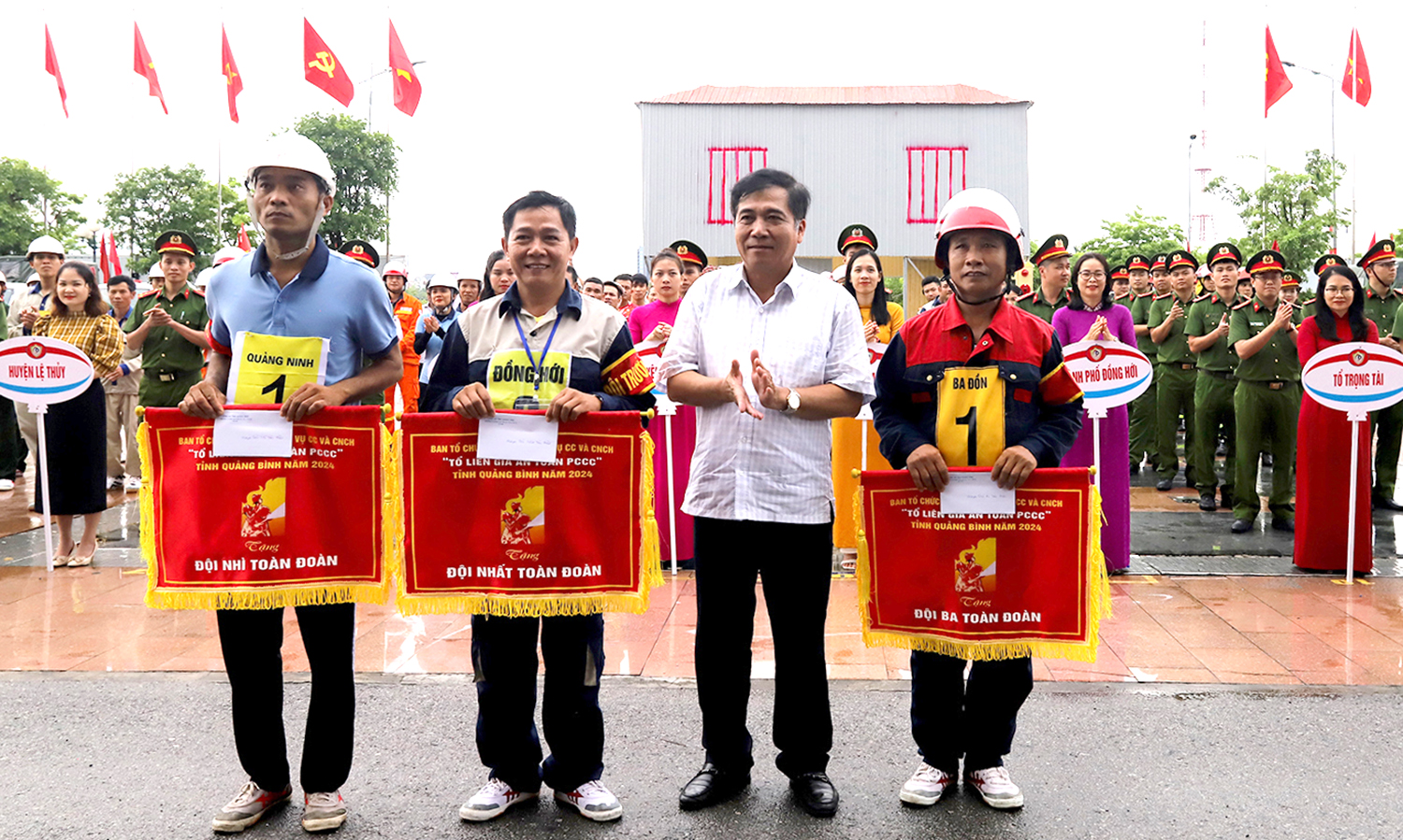Hội thi nghiệp vụ chữa cháy và cứu nạn, cứu hộ "Tổ liên gia an toàn phòng cháy, chữa cháy"