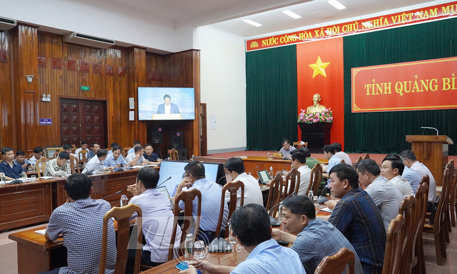 Giải quyết dứt điểm vướng mắc, bảo đảm tiến độ các dự án trọng điểm