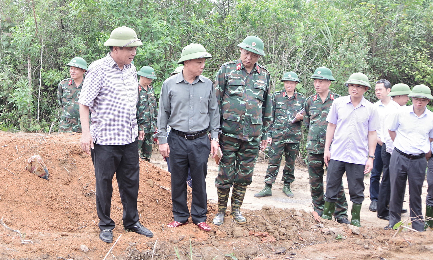 Tích cực chuẩn bị cho diễn tập khu vực phòng thủ huyện Tuyên Hóa