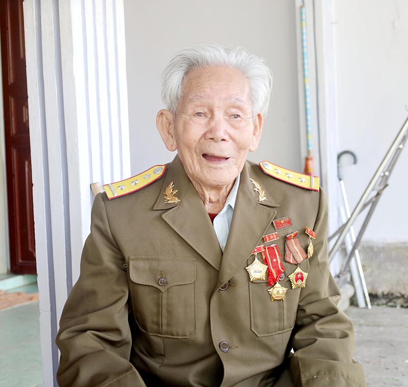 Chân dung chiến sĩ Điện Biên Nguyễn Văn Thu.