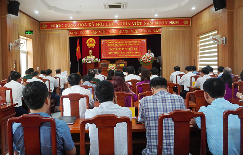 Quang cảnh kỳ họp thứ 14, HĐND huyện Tuyên Hóa khóa XX, nhiệm kỳ 2021-2026.