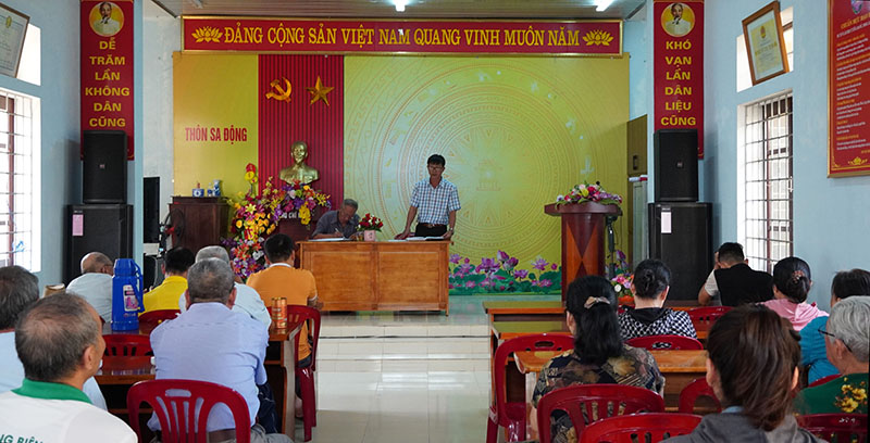 Một buổi sinh hoạt trong mùa du lịch của Chi bộ thôn Sa Động, xã Bảo Ninh (TP. Đồng Hới).