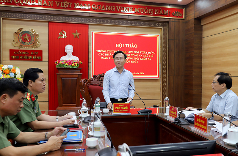 Đồng chí Phó Chủ tịch UBND tỉnh Hoàng Xuân Tân phát biểu chỉ đạo tại hội thảo