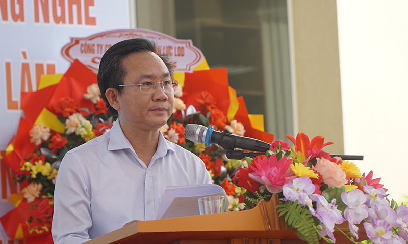 Phó Chủ tịch UBND tỉnh Quảng Bình Hoàng Xuân Tân phát biểu tại ngày hội