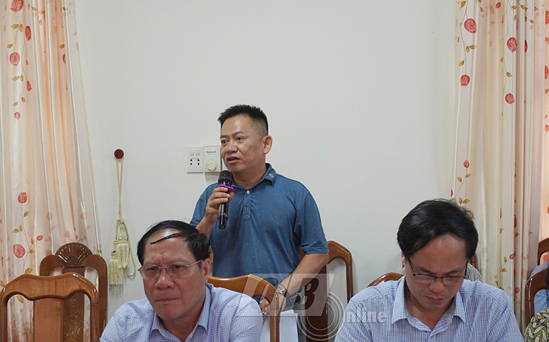Đại diện Ban Quản lý Dự án đường Hồ Chí Minh phát biểu tại buổi làm việc.