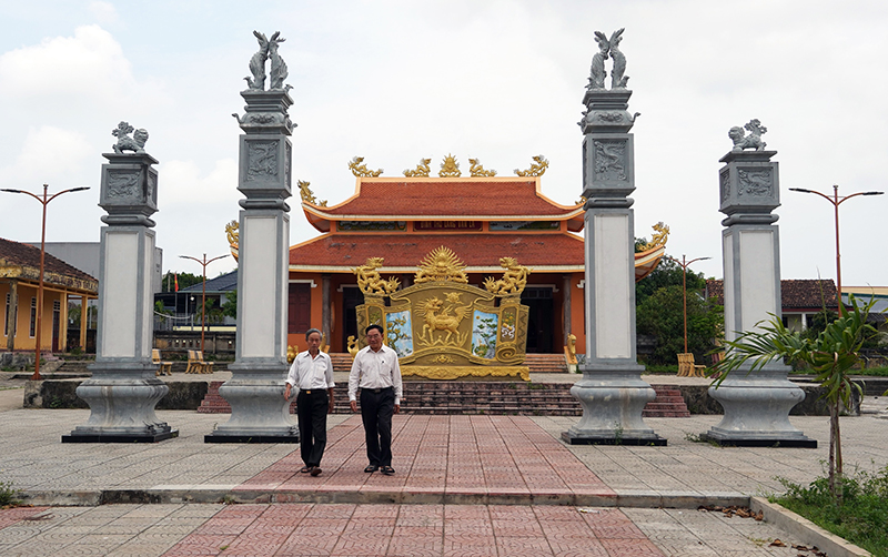 Đình làng Văn La-nơi ngày xưa người làng mở các lớp học để dạy chữ cho con cháu.