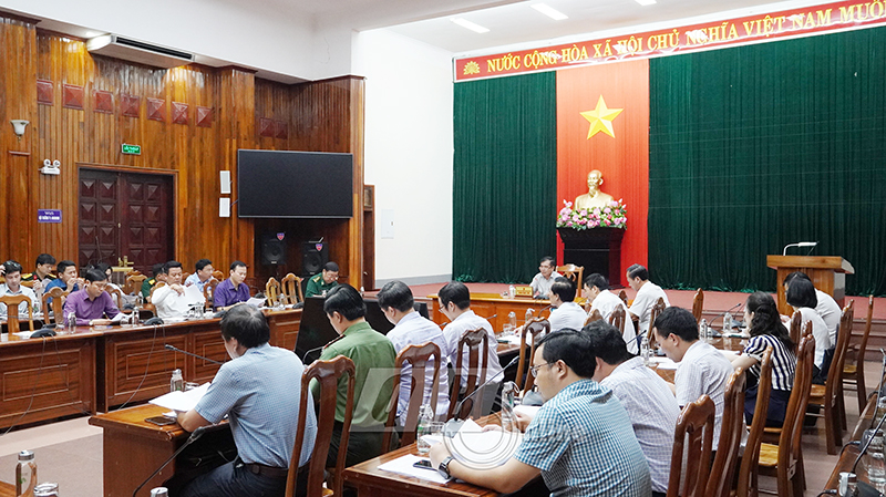 Quang cảnh buổi làm việc.