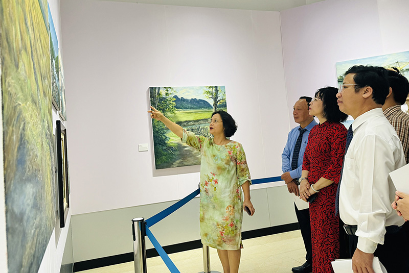 Phòng tranh trưng bày của họa sỹ Ngô Thị Thanh Thủy.