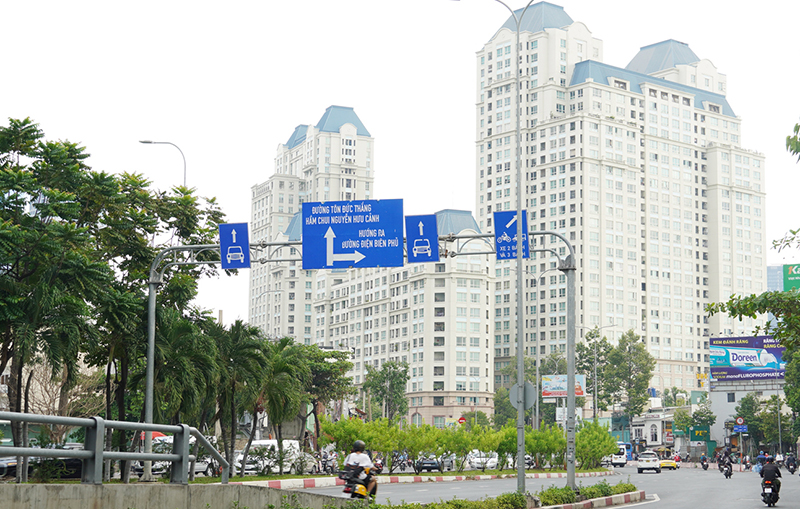 Con đường mang tên Nguyễn Hữu Cảnh là cung đường sầm uất hiện đại của TP. Hồ Chí Minh.