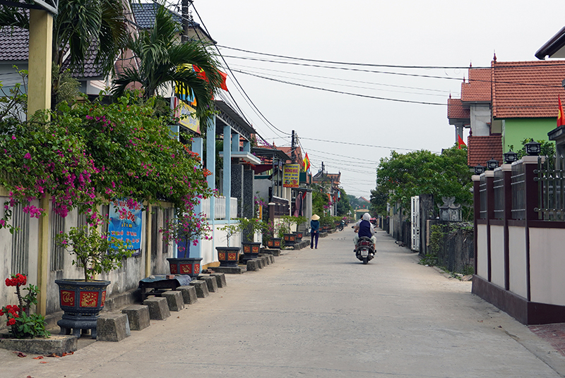 Nhờ phong trào bảo vệ môi trường, những tuyến đường trong khu dân cư ở Quảng Ninh ngày càng xanh-sạch-đẹp.