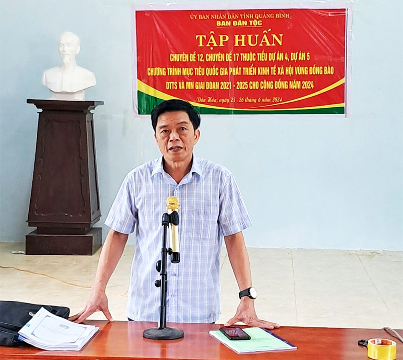 Đại diện lãnh đạo Ban Dân tộc tỉnh phát biểu khai mạc lớp tập huấn.