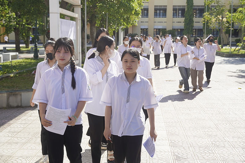 Kỳ thi kết thúc mở ra điểm khởi đầu để các bạn trẻ bước vào chặng đường mới