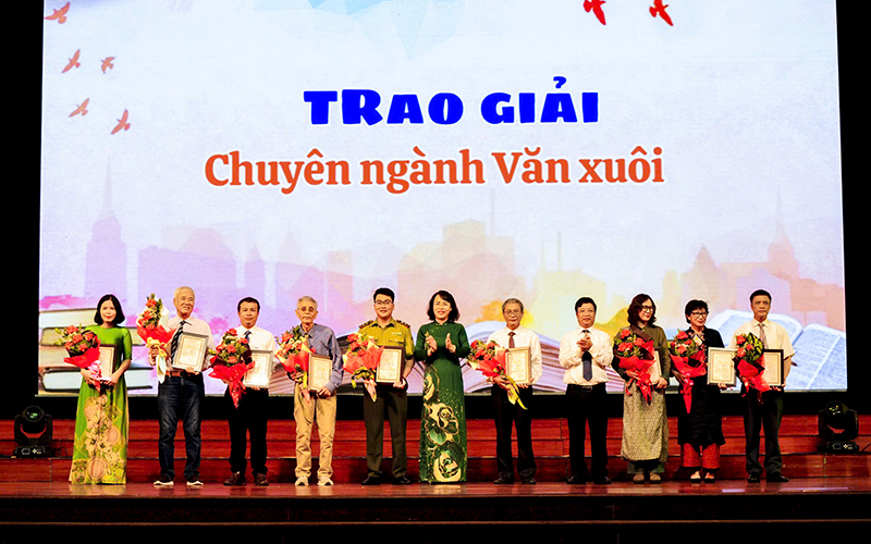 Văn học Quảng Bình nhìn từ một cuộc vận động sáng tác
