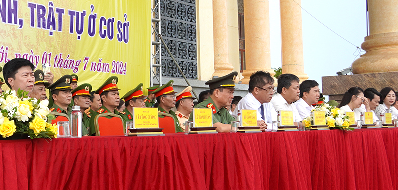 Các đại biểu tham dự.