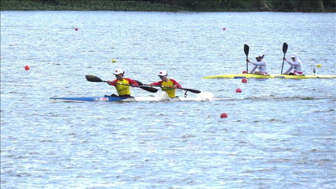 Cảnh thi đấu tại giải Giải Đua thuyền Rowing, Canoeing Vô địch U19, U23 và Vô địch Đông Nam Á năm 2024.