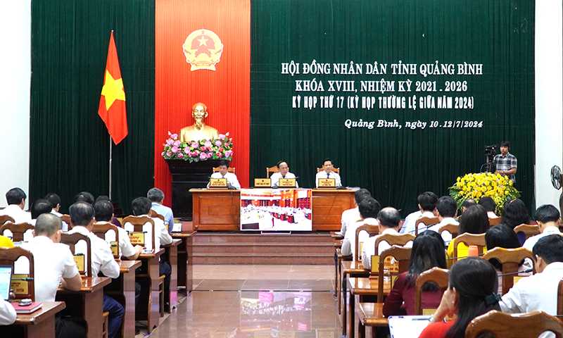 Quang cảnh kỳ họp.