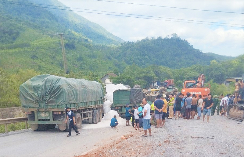 Hiện trường vụ tai nạn liên hoàn khiến một người tử vong.