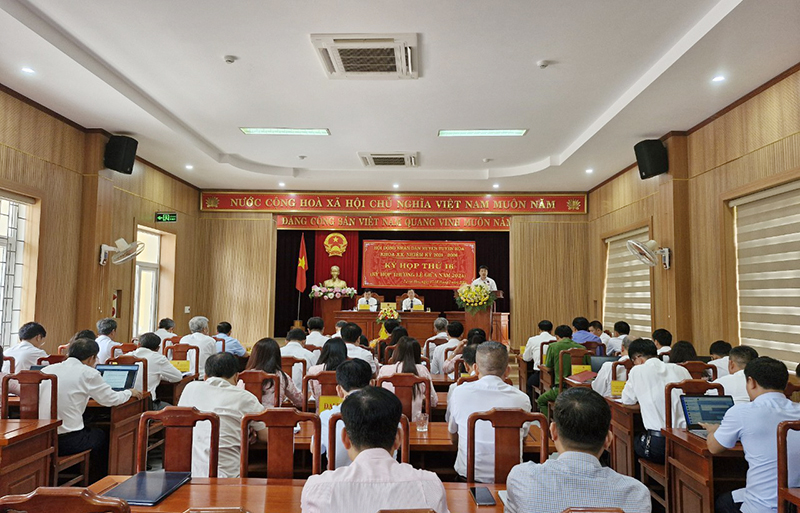 Quang cảnh kỳ họp.