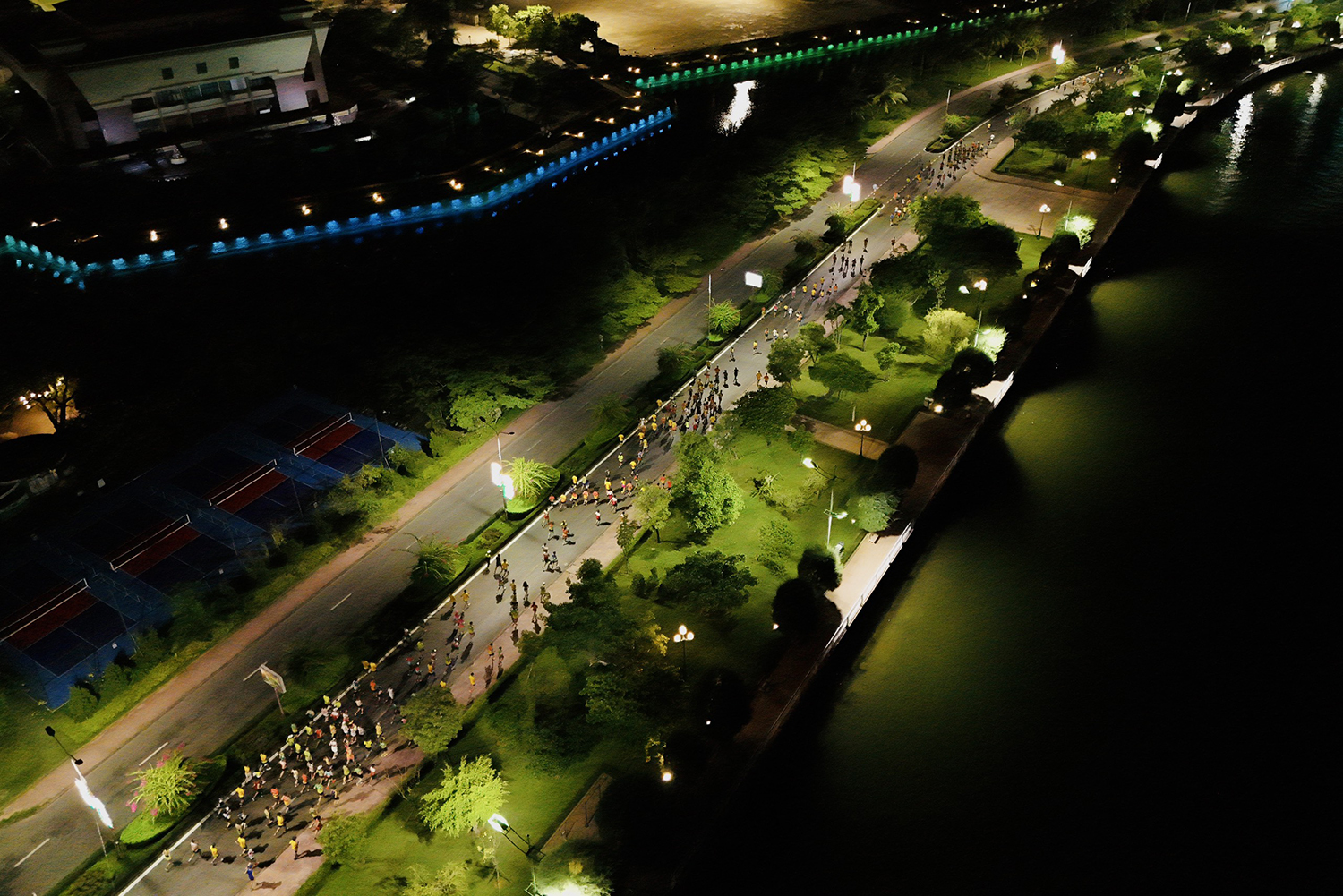 Quang Binh International Marathon 2024 là giải chạy có số lượng VĐV đăng ký tham gia lớn nhất từ trước đến nay tại Quảng Bình. 